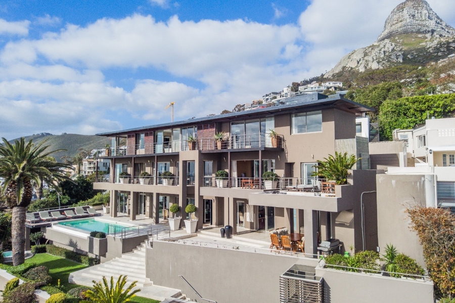 To Let 6 Bedroom Property for Rent in Bantry Bay Western Cape